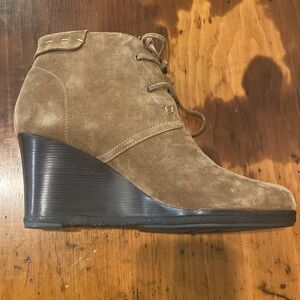 NIB Via Spiga foldover top brown suede lace up wedge boot shoe 9.5 dark academia